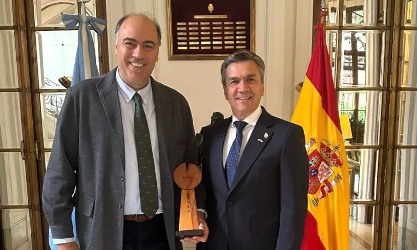 WhatsApp Image 2025-11-12 at 09.37.43