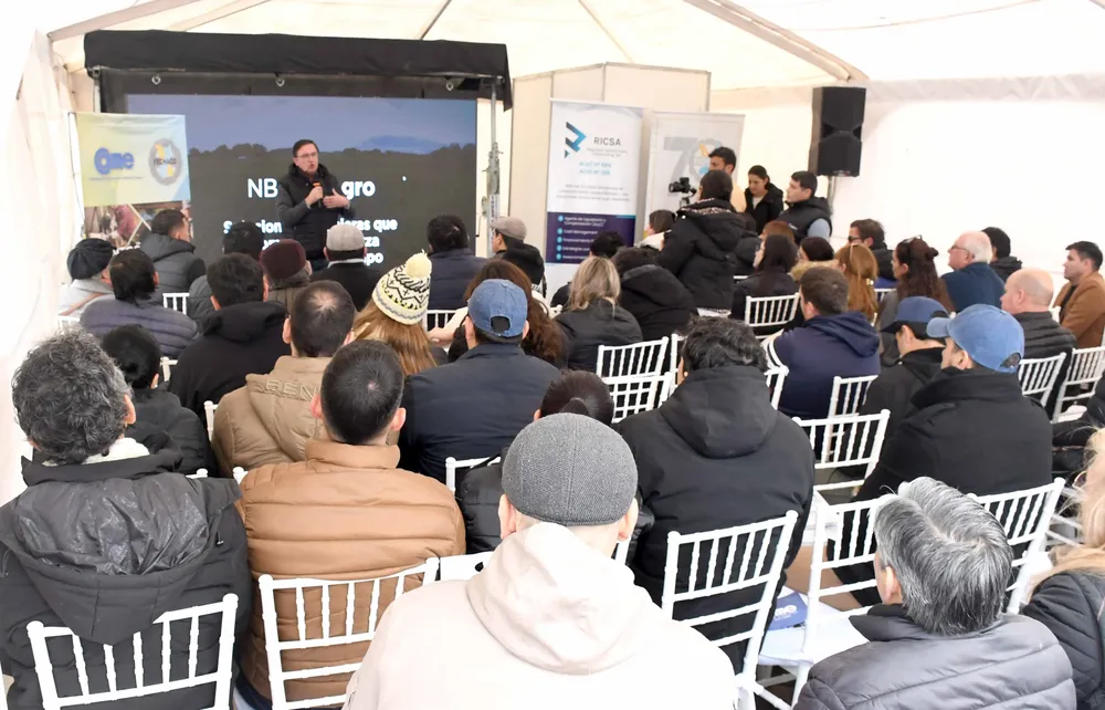 charla Agronea 60