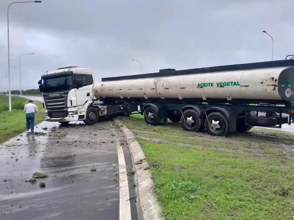 WhatsApp Image 2025-05-27 at 13.42.43 (1)