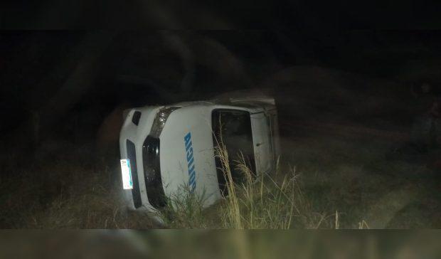Policias-volcaron-una-patrulla-en-la-Ruta-Provincial-37-se