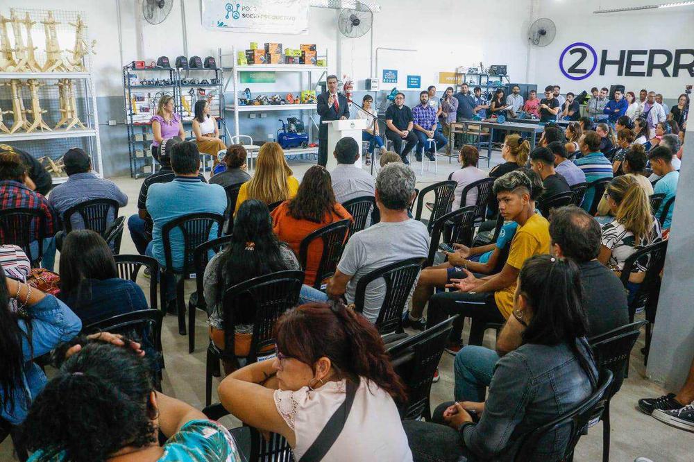 6421bcc5376b6155052396