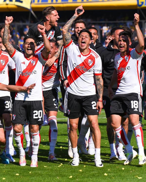 384567416_869019677918106_1217178949424994113_n